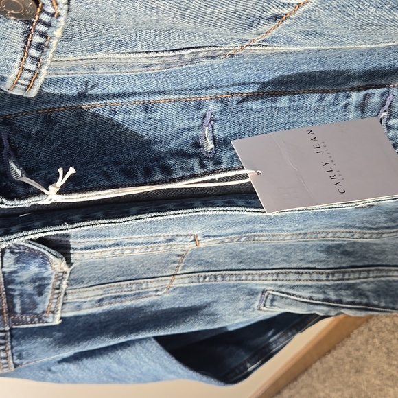 Carly Jean Los Angeles Medium Wash Denim Jacket - Picture 4 of 4